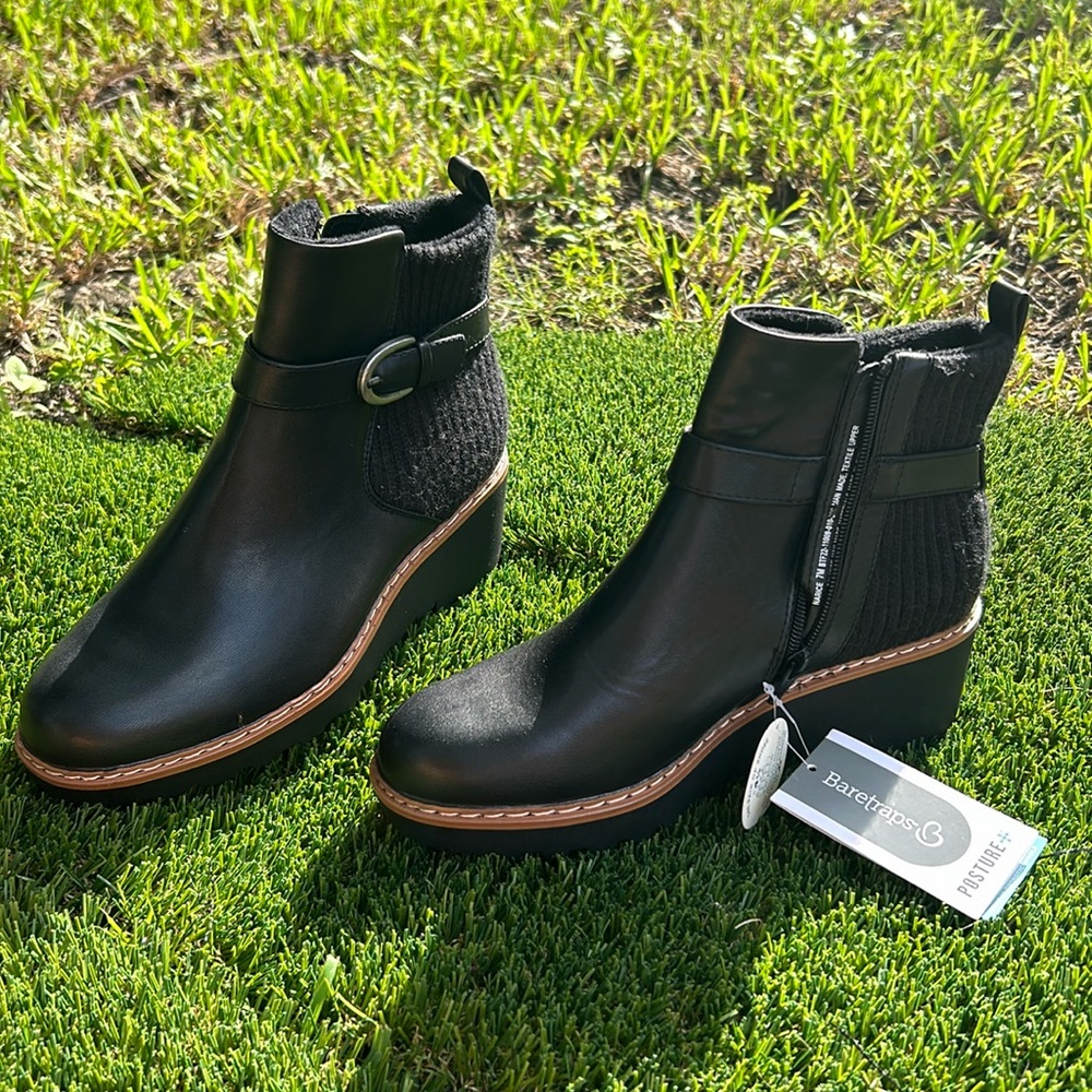 Baretraps Narice Wedge Bootie in Black Faux Leather Ankle Women's sz 7M